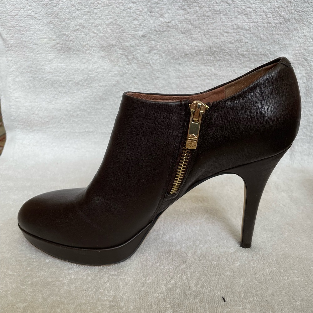 Brown Vince Camuto ankle booties